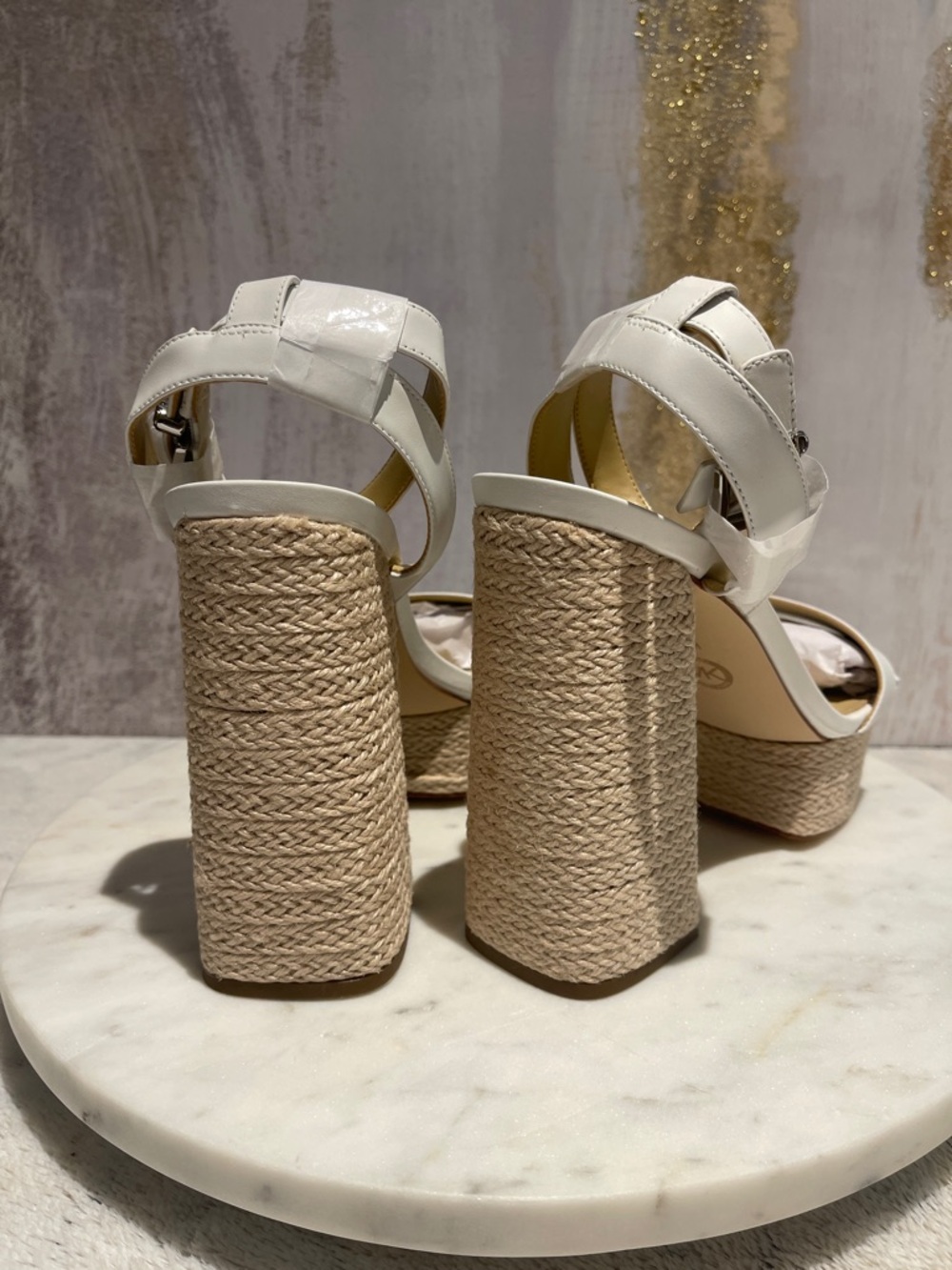 Mike Kors Women's Ashton Platforms  White Sandals with Ankle Strap (US 9.5) 😍🎁 - Picture 5 of 10
